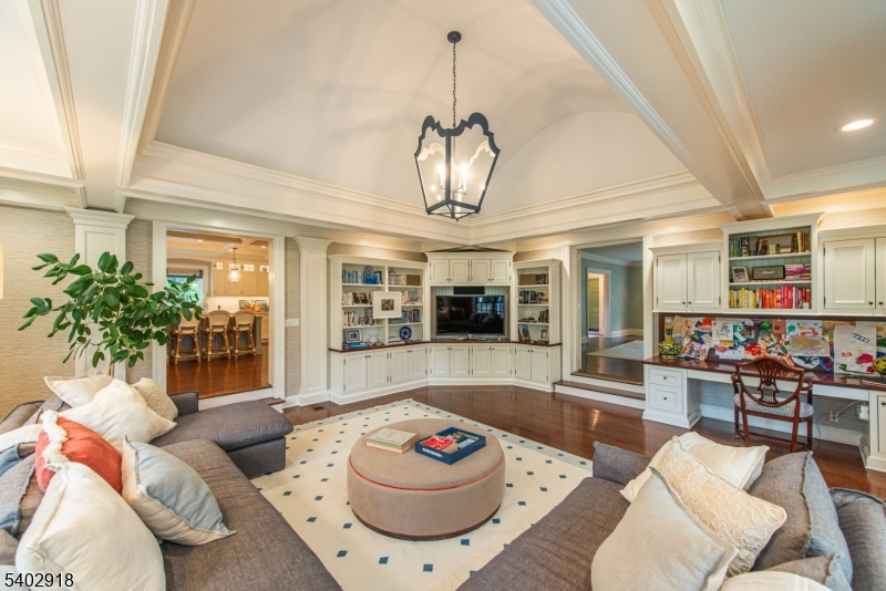 412 Ridgewood Avenue Glen Ridge, NJ 07028 - Photo 13 of 48