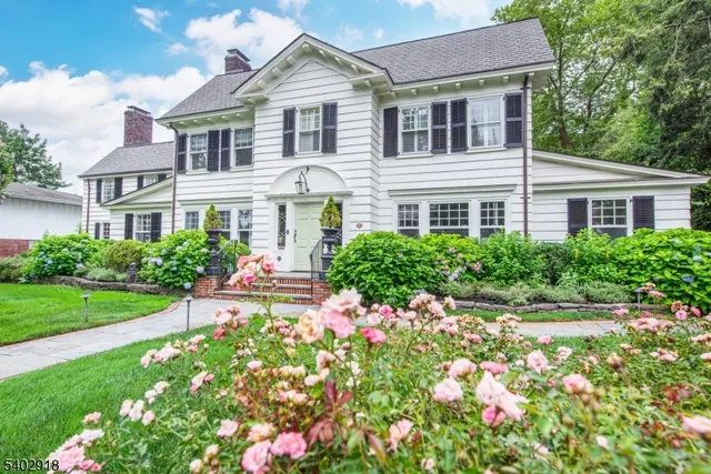 $3,200,000 | 412 Ridgewood Avenue, Glen Ridge, NJ 07028