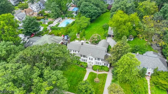 $3,200,000 | 412 Ridgewood Avenue, Glen Ridge, NJ 07028