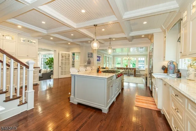 $3,200,000 | 412 Ridgewood Avenue, Glen Ridge, NJ 07028