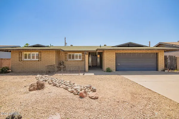 $400,000 | 3825 West Royal Palm Road, Phoenix, AZ 85051