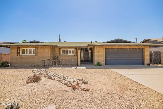 $400,000 | 3825 West Royal Palm Road, Phoenix, AZ 85051