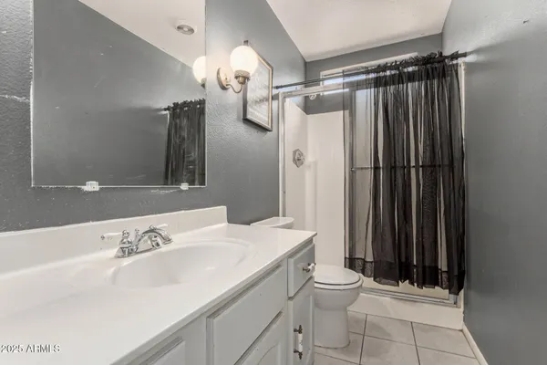 $400,000 | 3825 West Royal Palm Road, Phoenix, AZ 85051