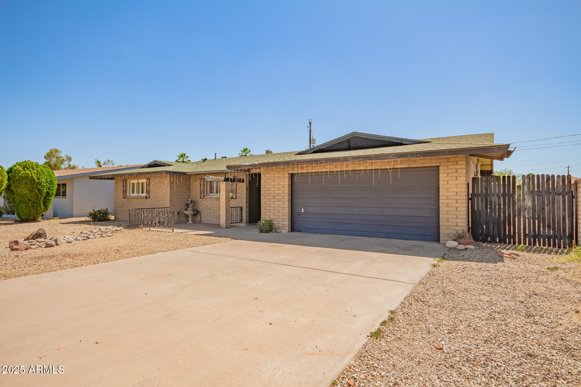 3825 West Royal Palm Road Phoenix, AZ 85051 - Photo 2 of 29 02 - Royal Palm