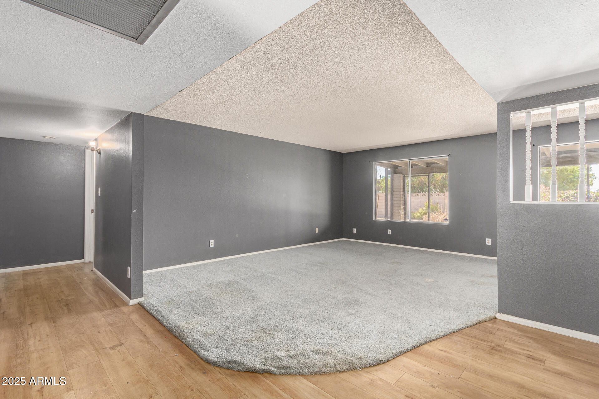 3825 West Royal Palm Road Phoenix, AZ 85051 - Photo 6 of 29 06 - Royal Palm