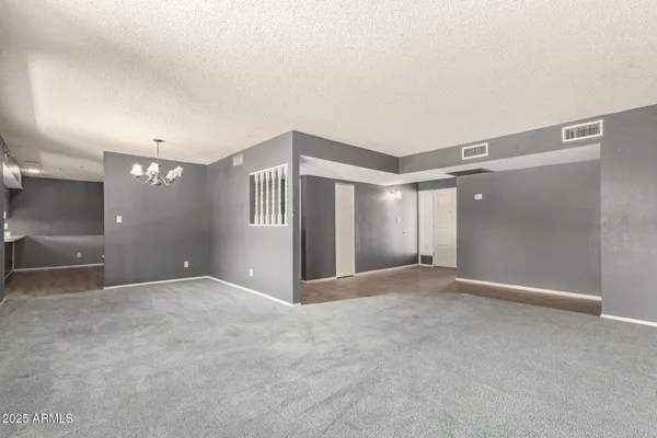 $400,000 | 3825 West Royal Palm Road, Phoenix, AZ 85051