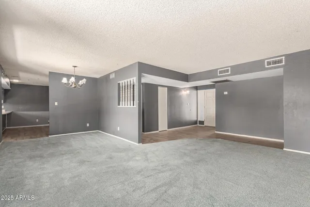 $400,000 | 3825 West Royal Palm Road, Phoenix, AZ 85051