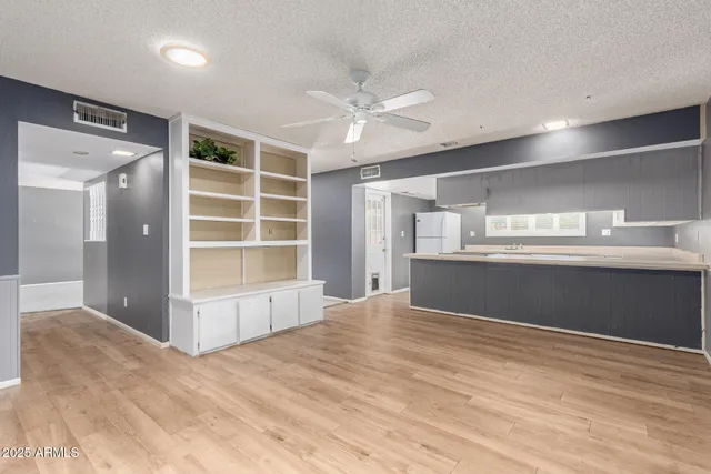 $400,000 | 3825 West Royal Palm Road, Phoenix, AZ 85051