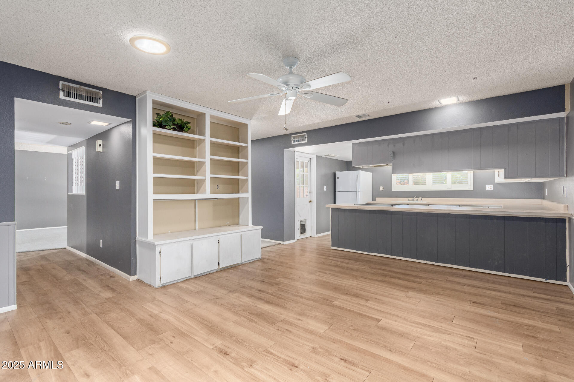 3825 West Royal Palm Road Phoenix, AZ 85051 - Photo 10 of 29 10 - Royal Palm