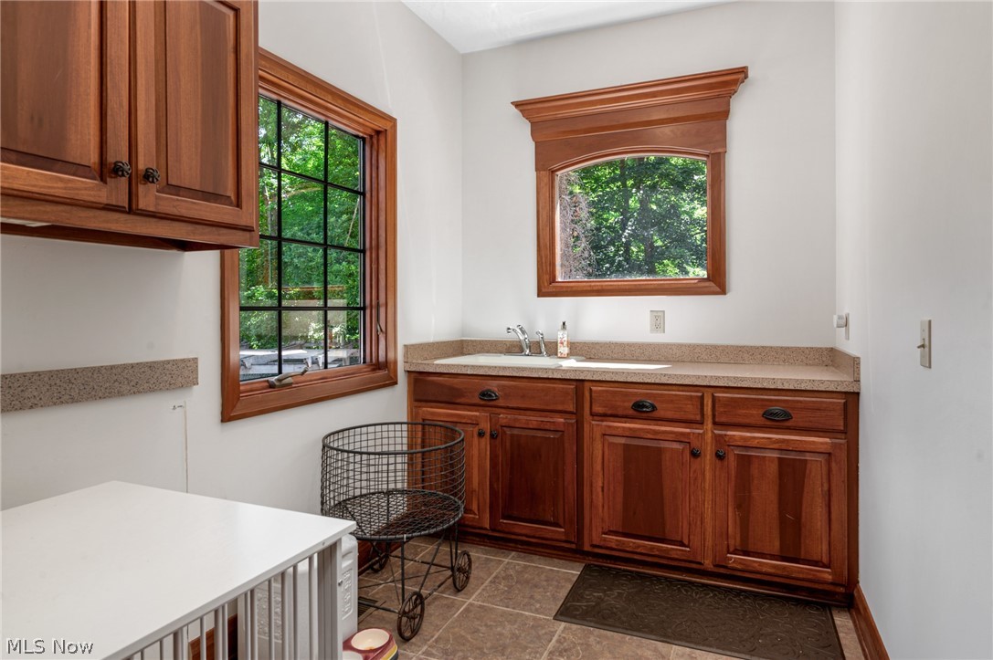 1920 Stockbridge Road Akron, OH 44313 - Photo 34 of 50