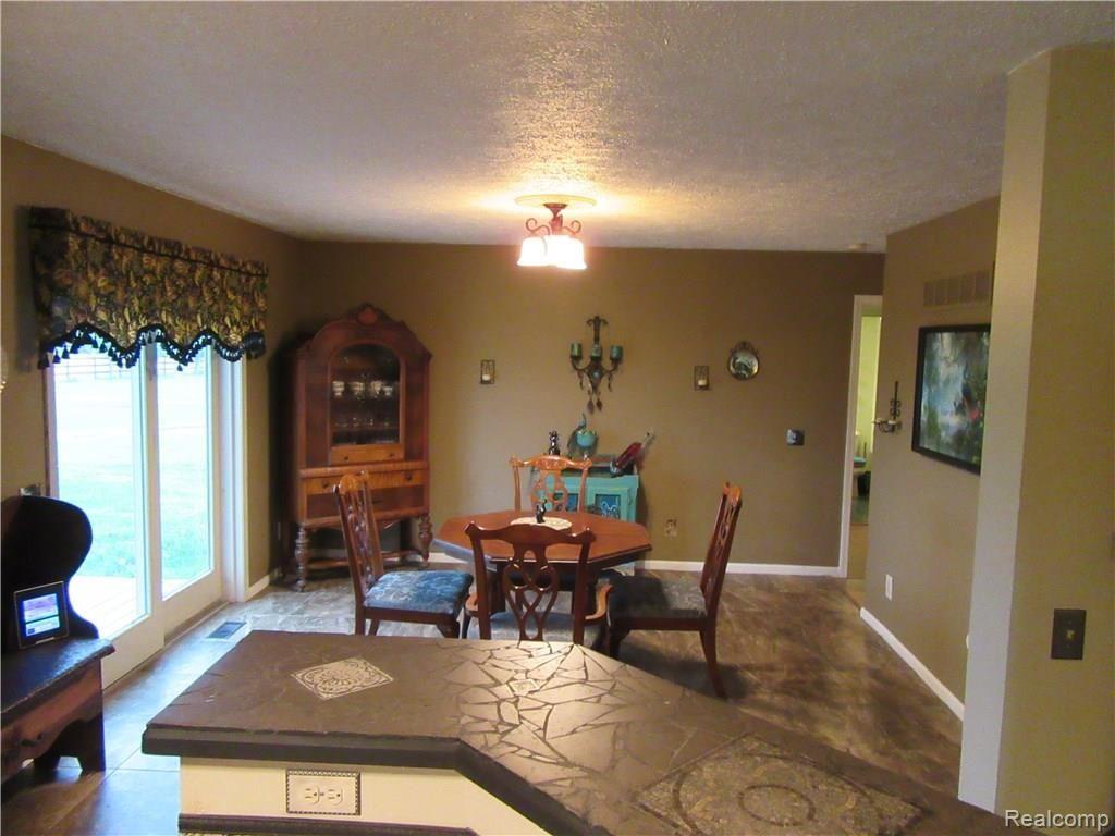 9926 Weber Road Columbus, MI 48063 - Photo 5 of 20