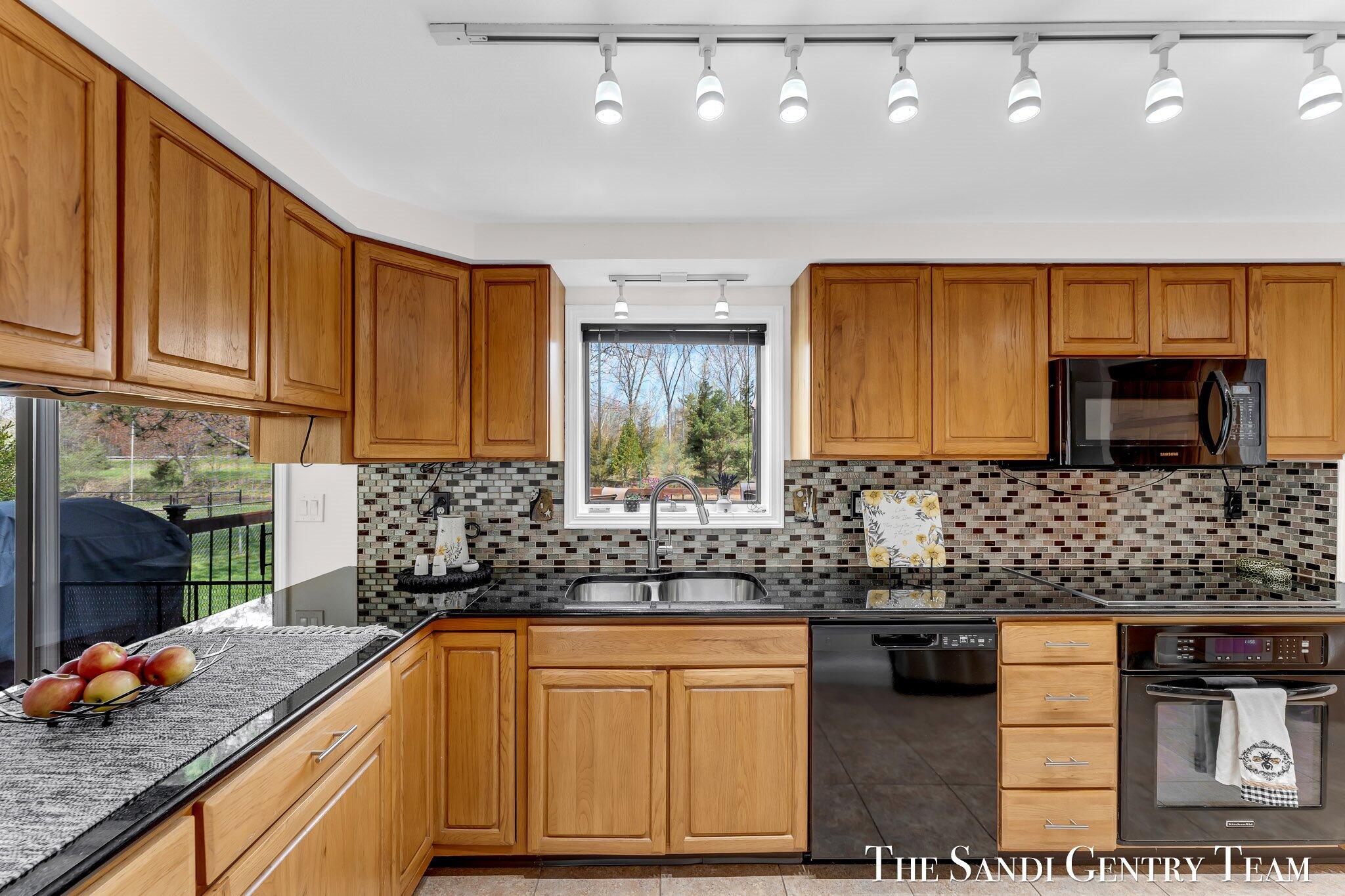 17083 Spahr Street Spring Lake, MI 49456 - Photo 12 of 49 08-AIV00408