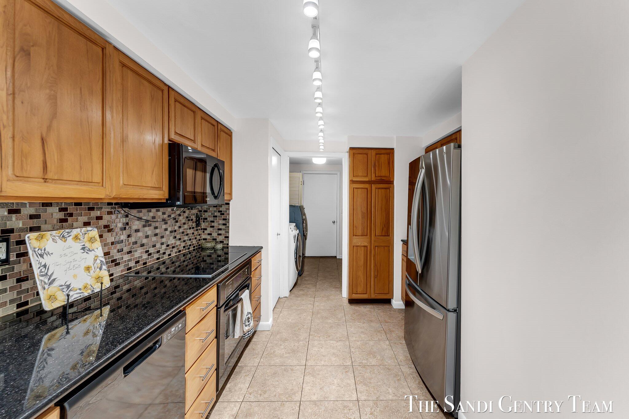 17083 Spahr Street Spring Lake, MI 49456 - Photo 14 of 49 10-AIV00418