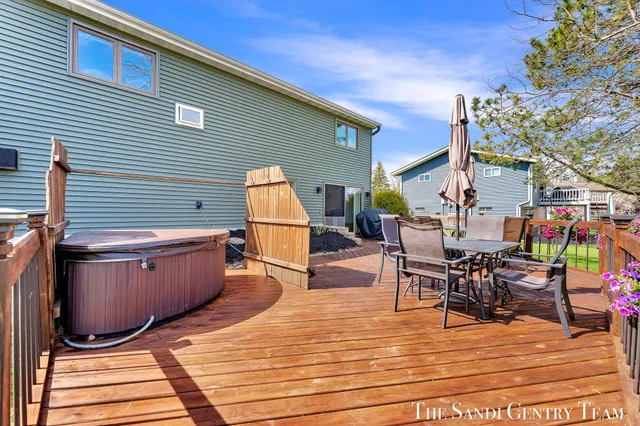 $479,900 | 17083 Spahr Street, Spring Lake, MI 49456