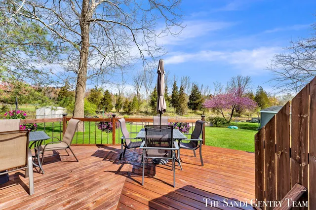 $479,900 | 17083 Spahr Street, Spring Lake, MI 49456