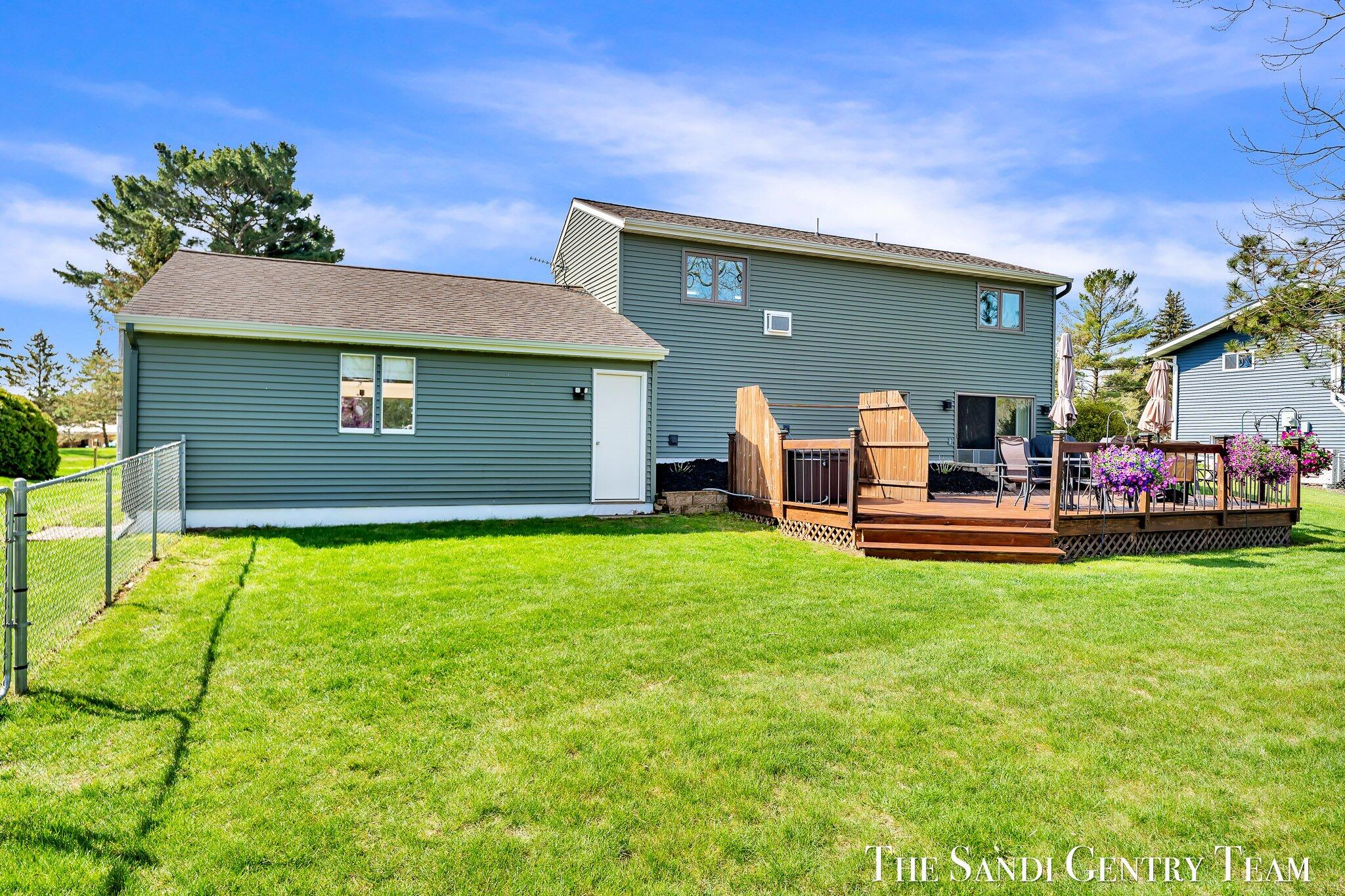 17083 Spahr Street Spring Lake, MI 49456 - Photo 33 of 49 33-AIV00260