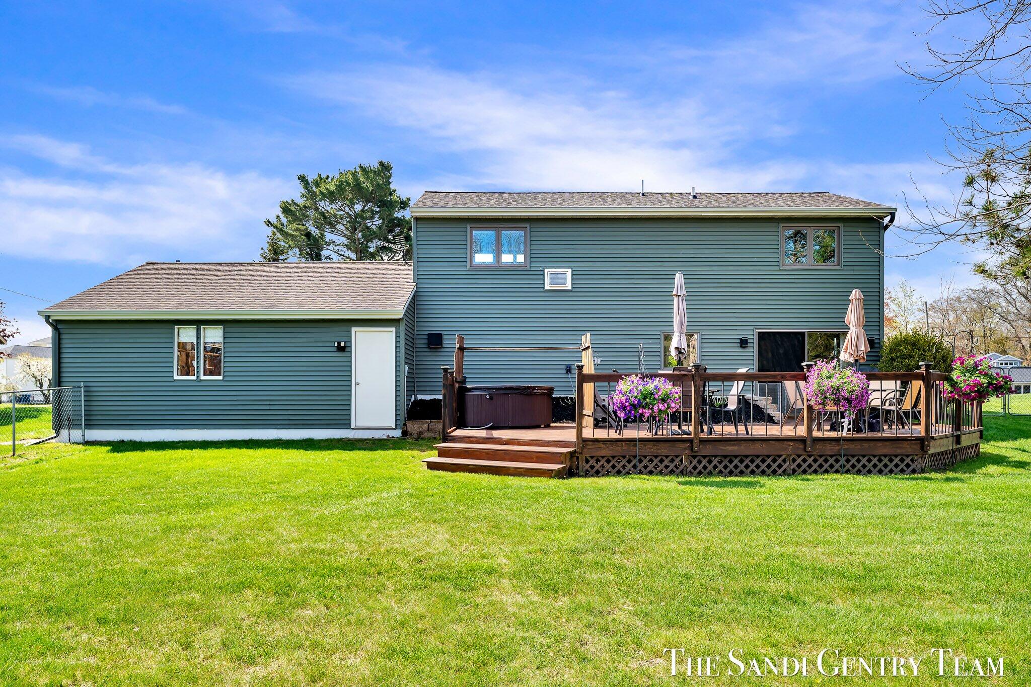 17083 Spahr Street Spring Lake, MI 49456 - Photo 34 of 49 34-AIV00263