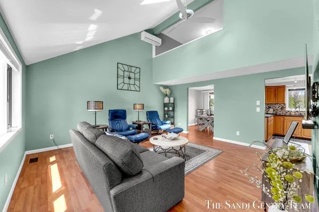 $479,900 | 17083 Spahr Street, Spring Lake, MI 49456