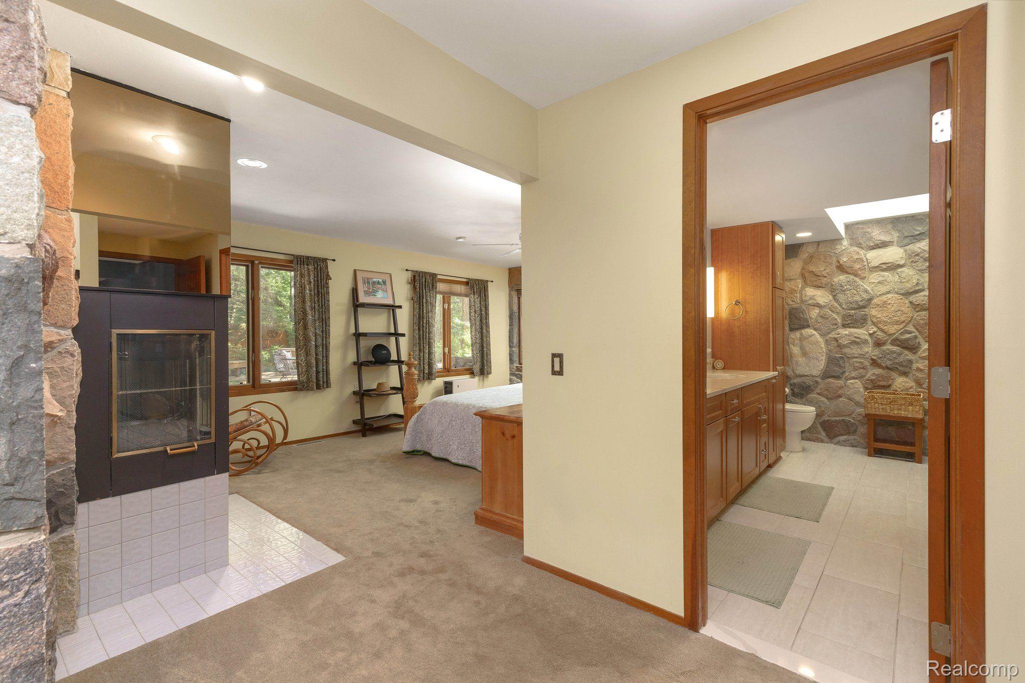 1375 Dutton Road Rochester, MI 48306 - Photo 39 of 55 Gallery Image 39