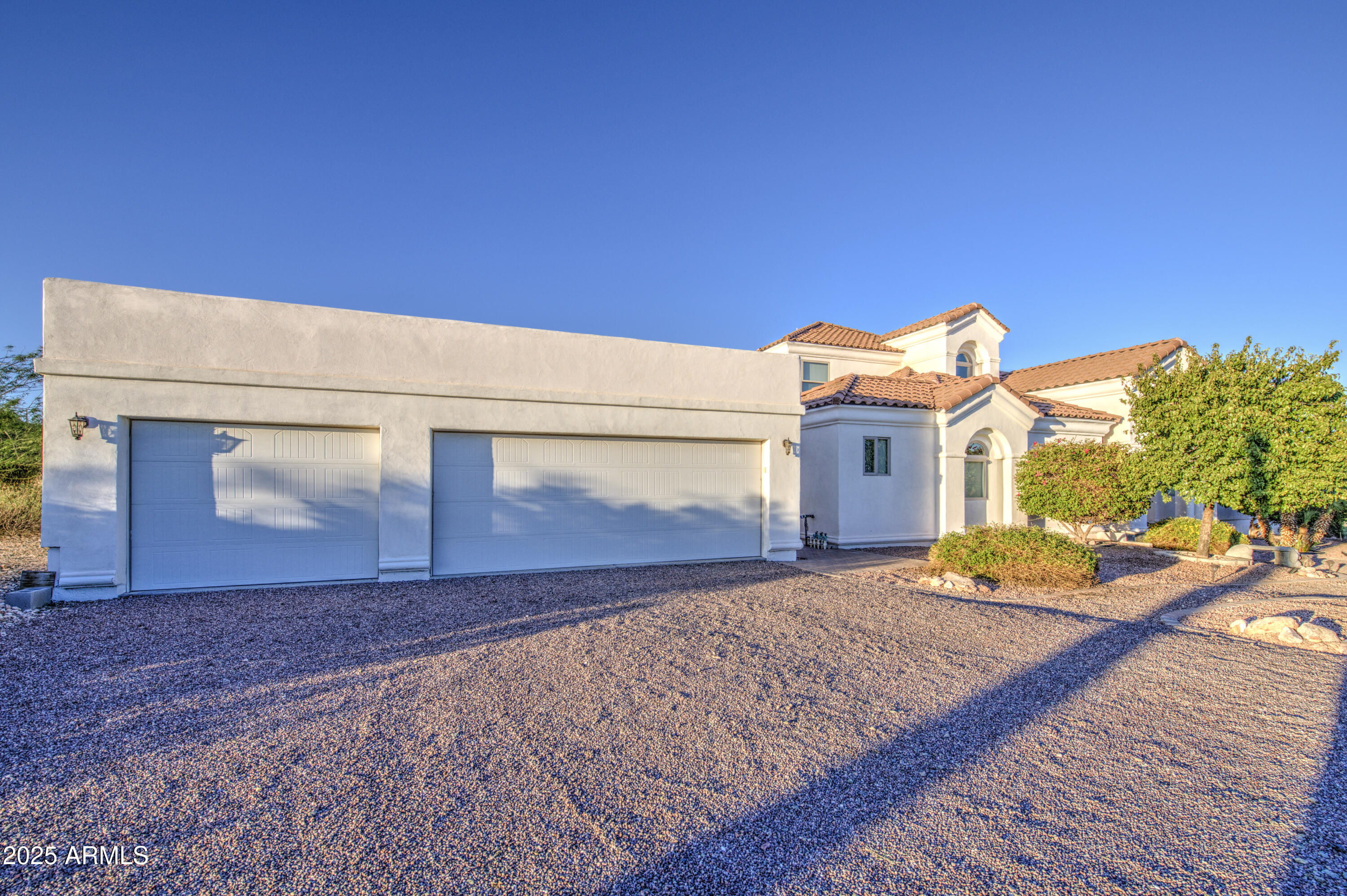 5238 North Explorer Road Apache Junction, AZ 85119 - Photo 5 of 109 a view of a building with a yard