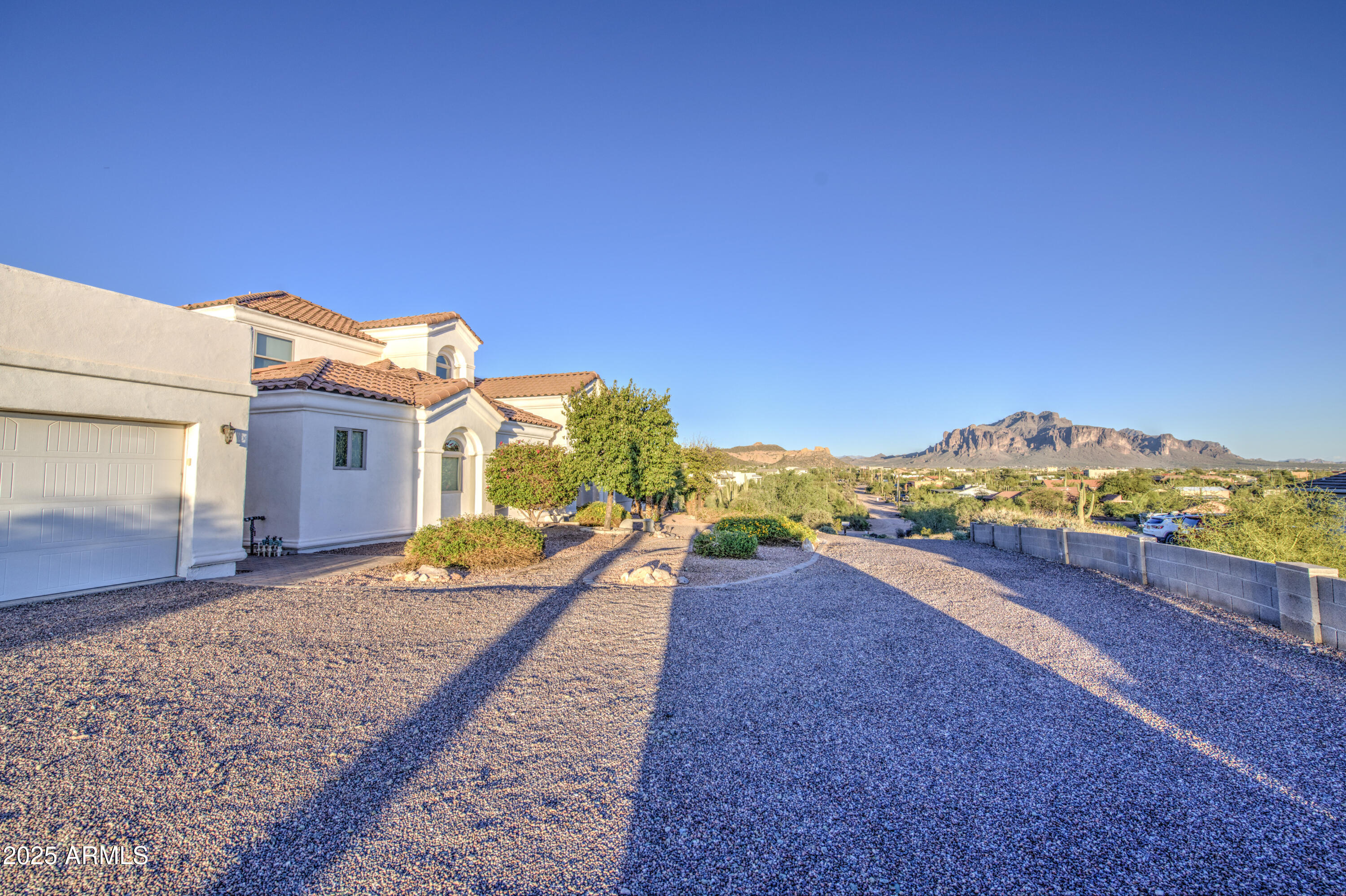 5238 North Explorer Road Apache Junction, AZ 85119 - Photo 6 of 109 a view of a house with a yard