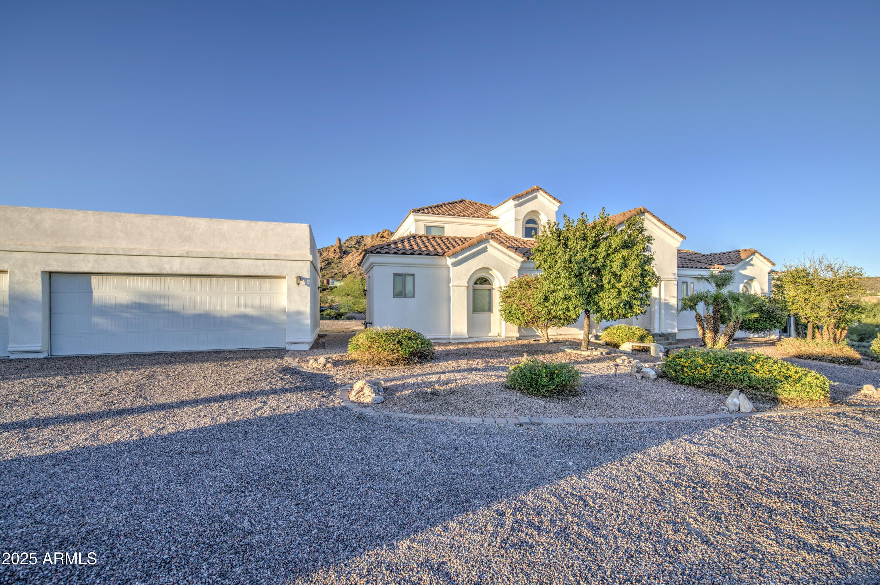 5238 North Explorer Road Apache Junction, AZ 85119 - Photo 7 of 109 Front 5