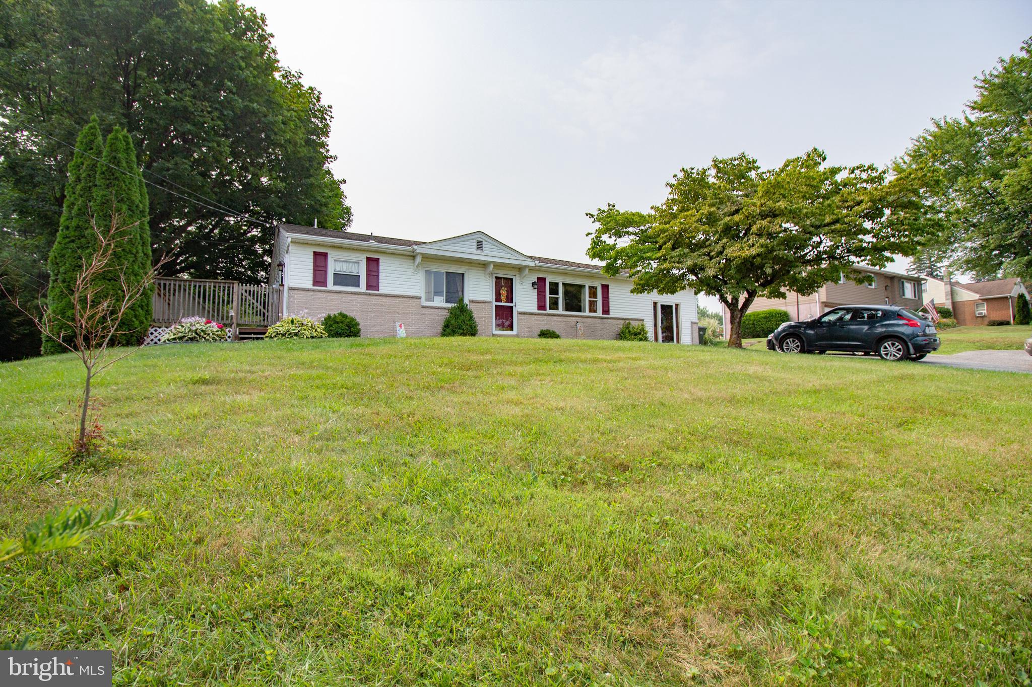 910 Manor Road Windsor, PA 17366 - Photo 1 of 63