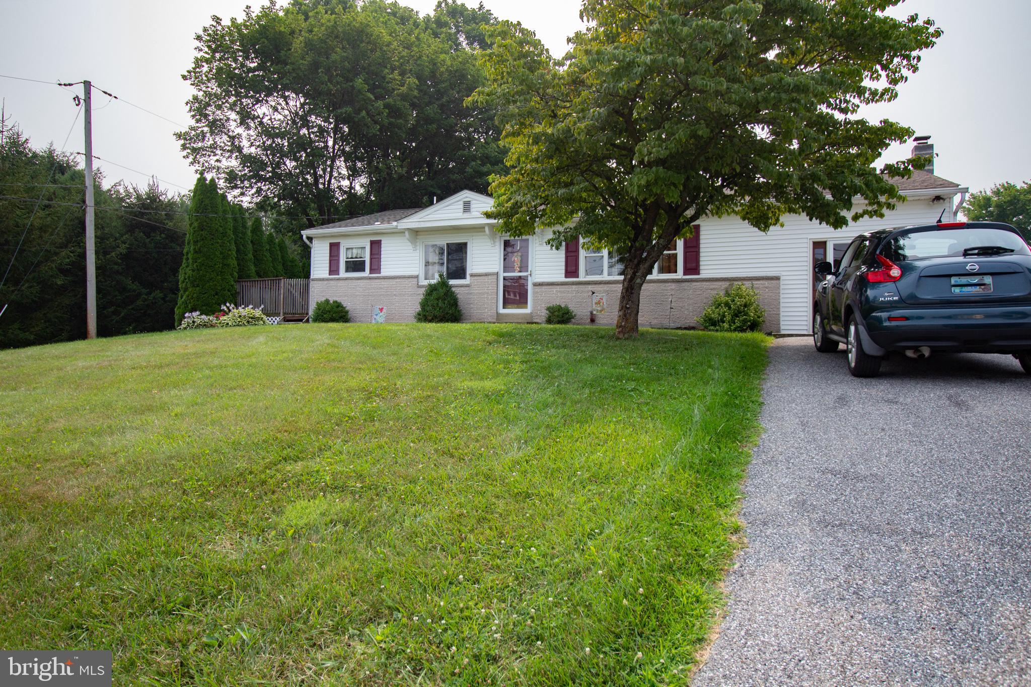 910 Manor Road Windsor, PA 17366 - Photo 4 of 63