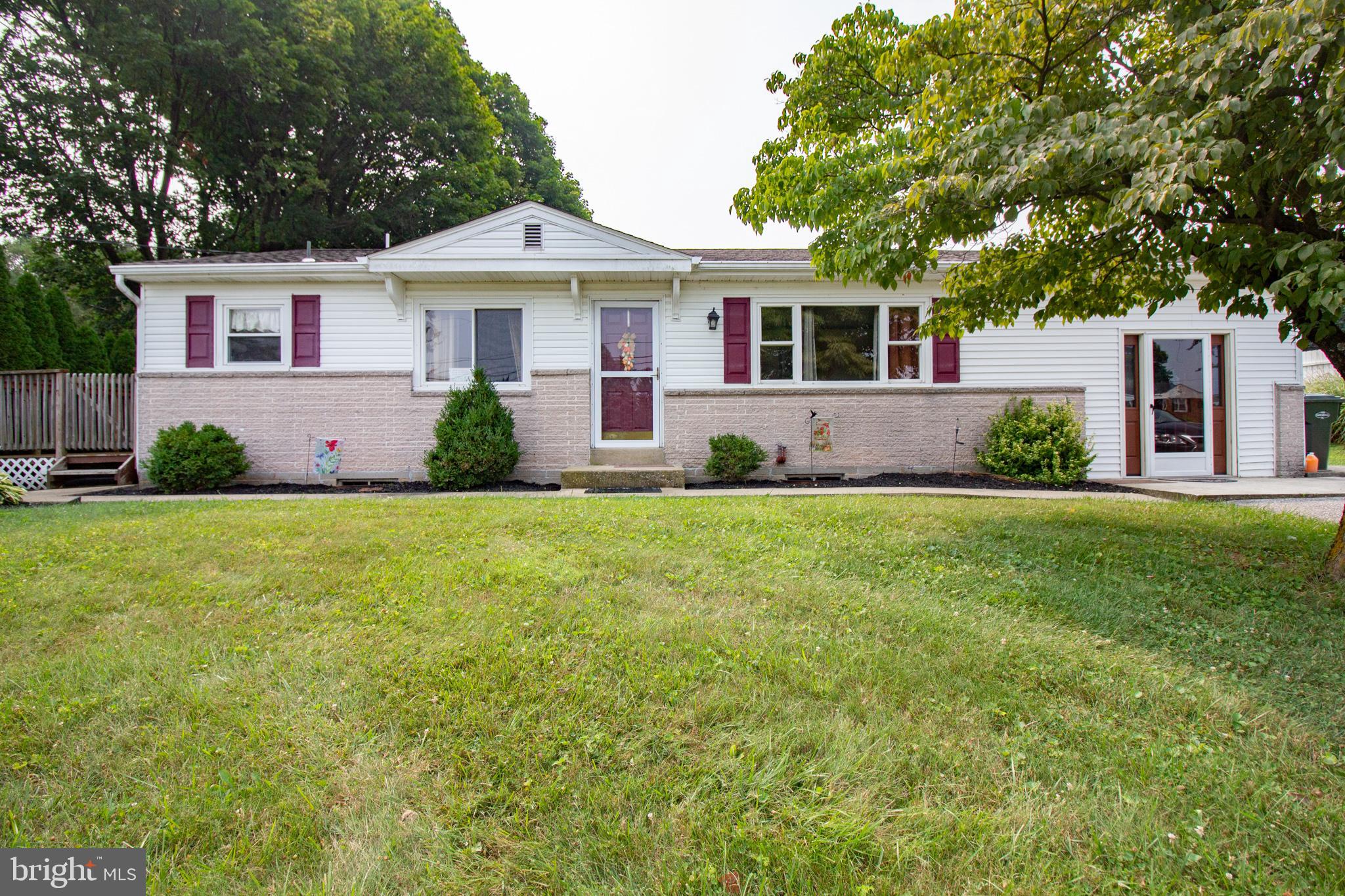 910 Manor Road Windsor, PA 17366 - Photo 5 of 63
