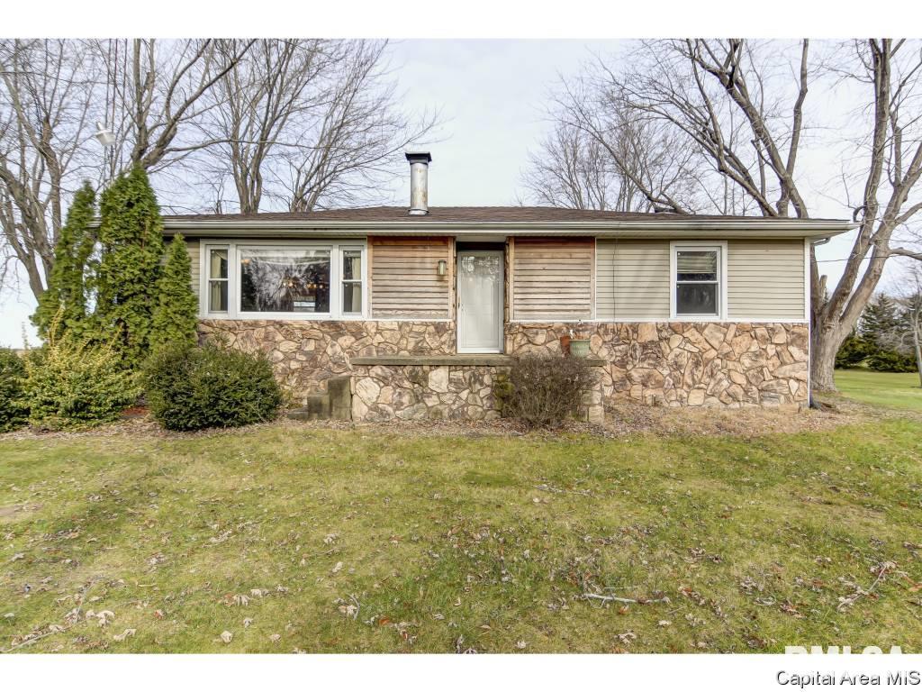 9103 Boyd Farm Road Rochester, IL 62563 - Photo 2 of 30