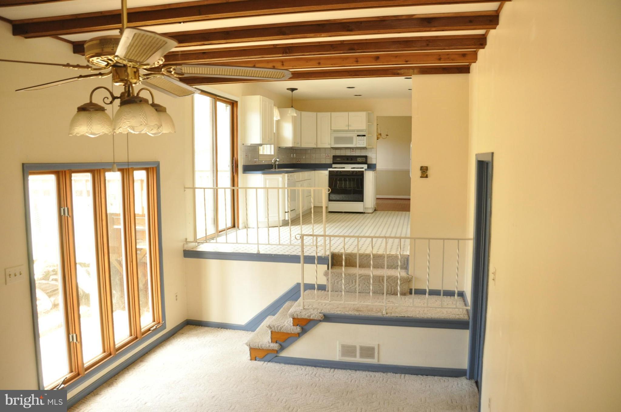 94 Chautaugua Road Arnold, MD 21012 - Photo 4 of 16 Interior (General)