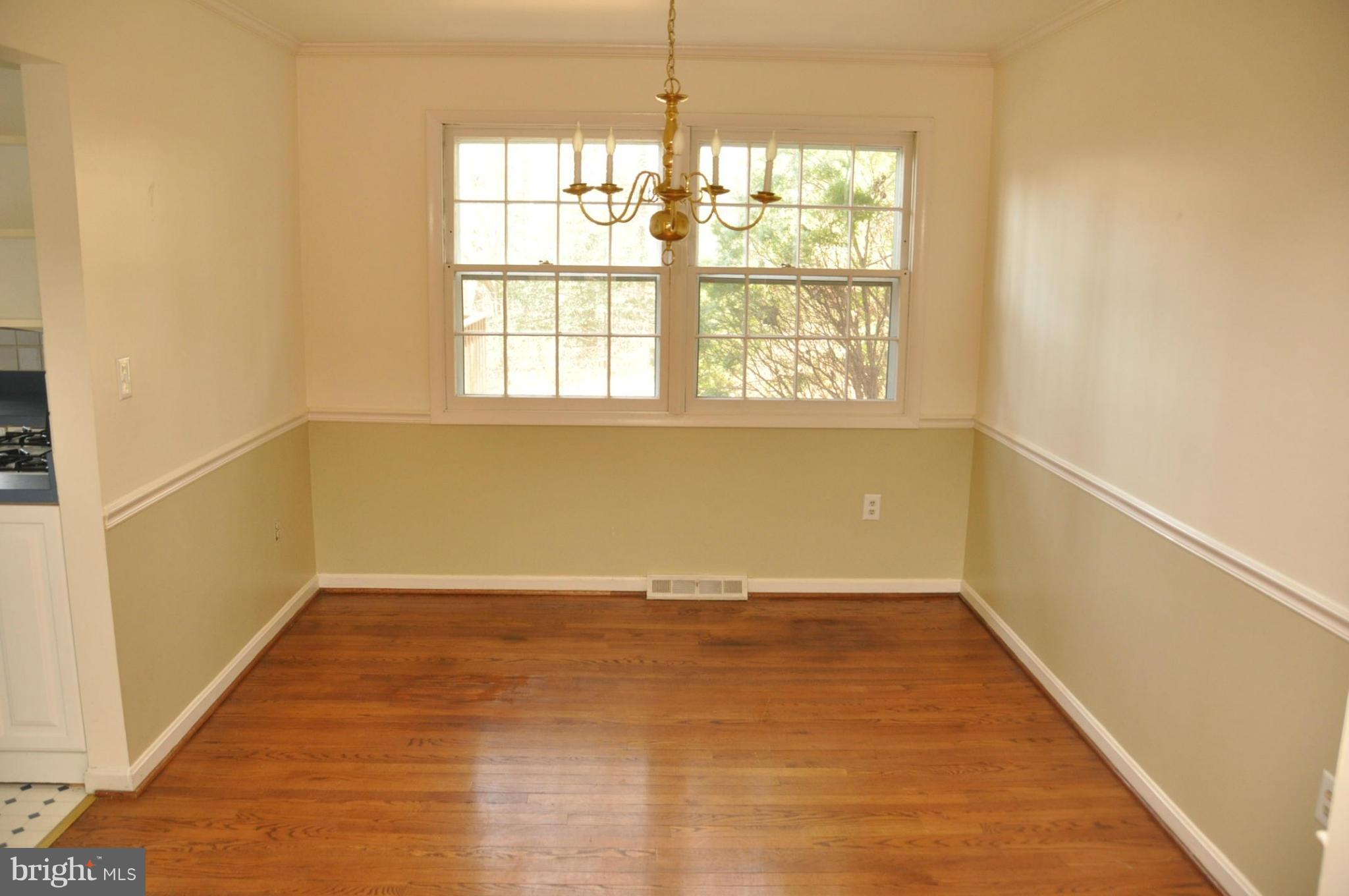 94 Chautaugua Road Arnold, MD 21012 - Photo 6 of 16 Interior (General)
