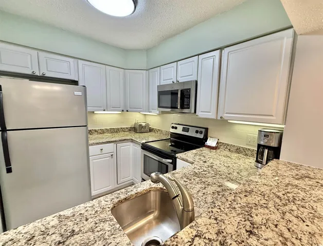 $284,900 | 410 Melrose Place, Unit 310, Myrtle Beach, SC 29572