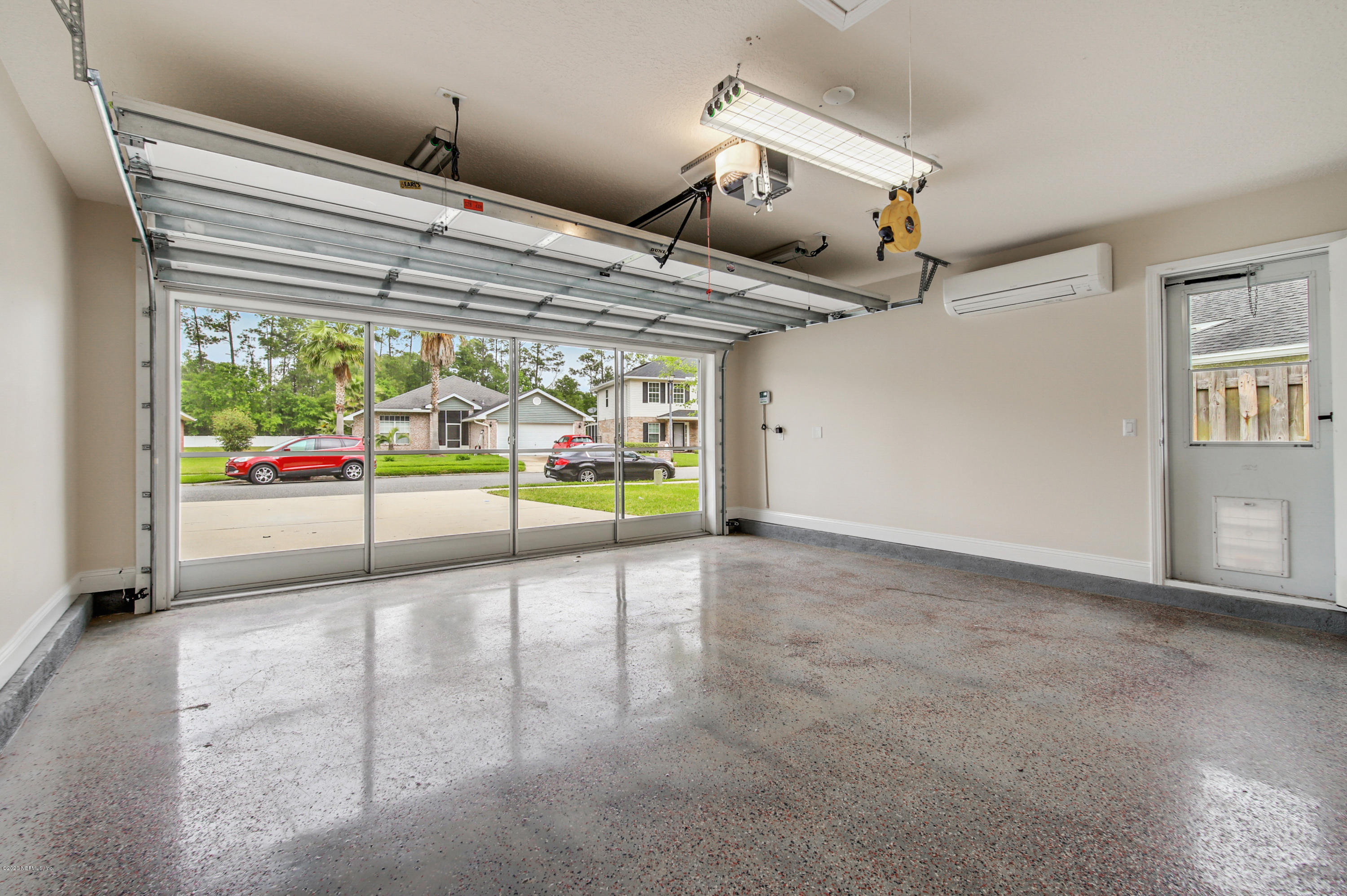 5926 Round Table Road Jacksonville, FL 32254 - Photo 23 of 24 Garage w/Screen
