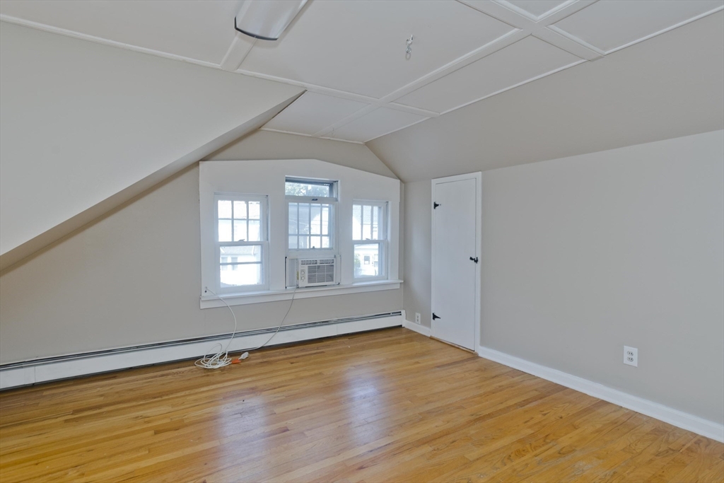 121 Dorset Street Springfield, MA 01108 - Photo 16 of 40