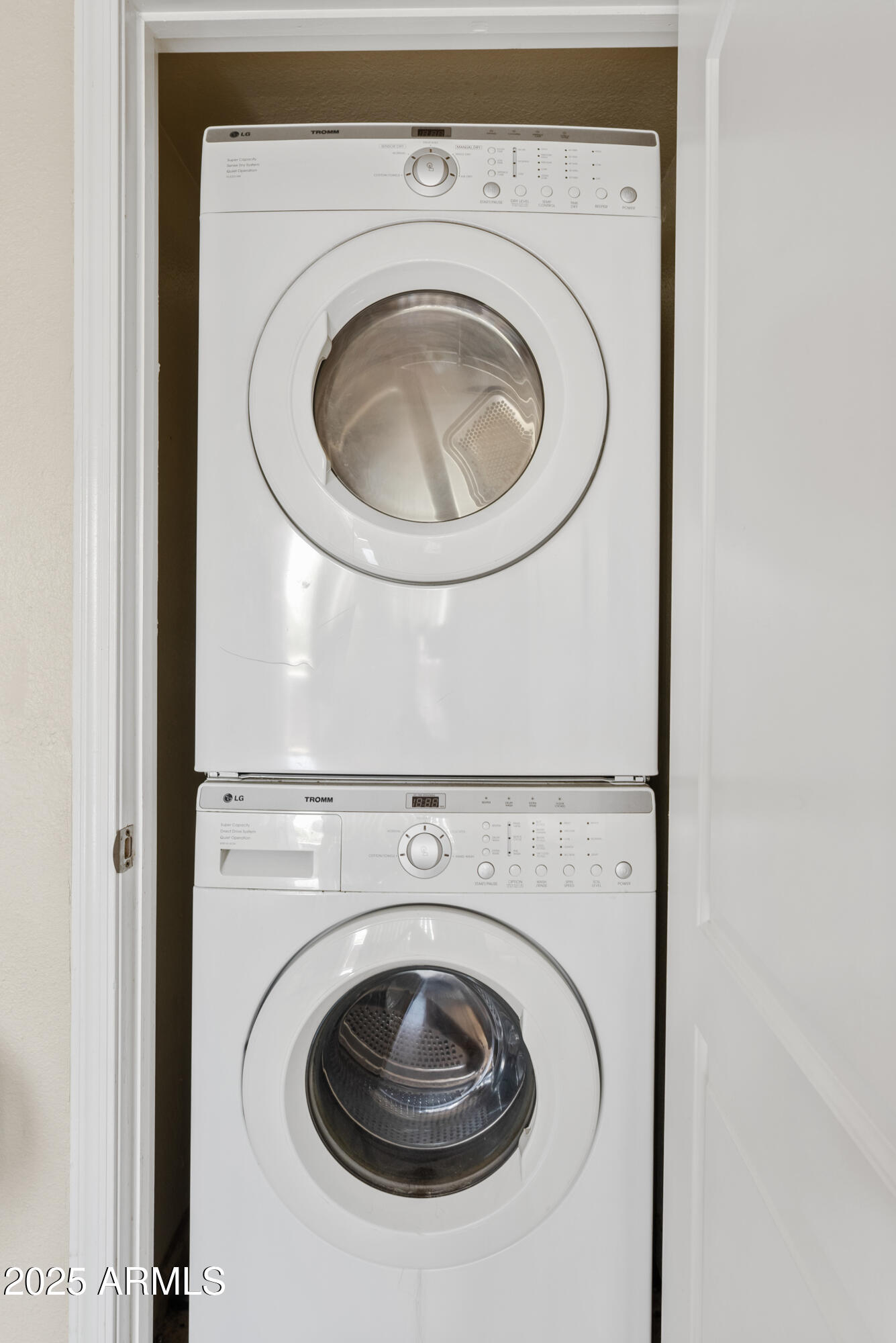 4410 North Longview Avenue, Unit 224 Phoenix, AZ 85014 - Photo 18 of 23 a utility room with dryer and washer