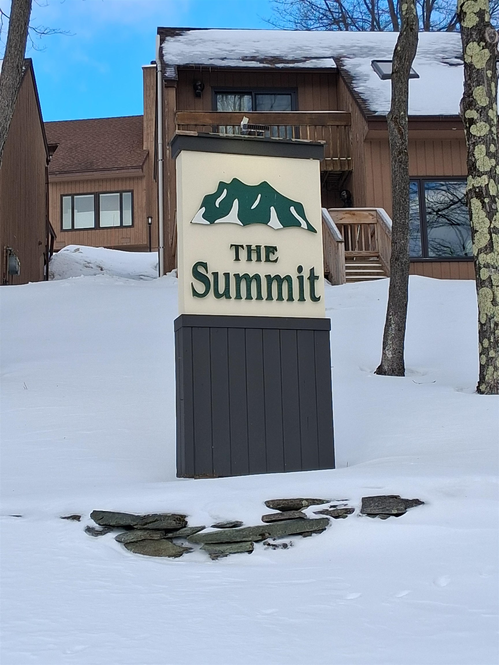 122 Upper Summit Road, Unit 32 Warren, VT 05674 - Photo 3 of 28