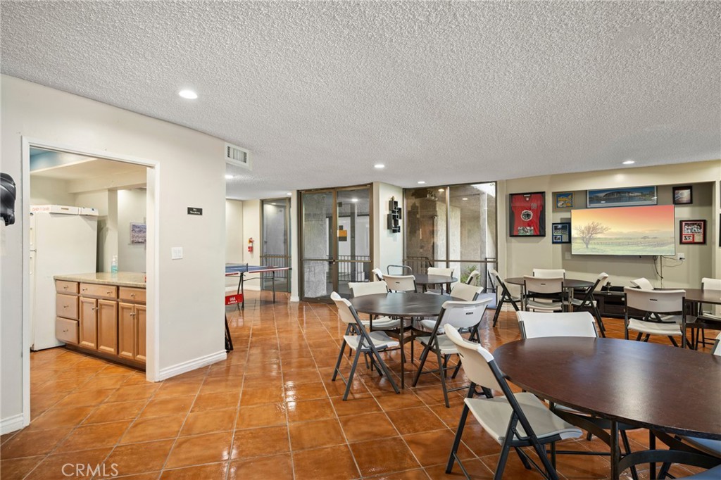 1401 Valley View Road, Unit 329 Glendale, CA 91202 - Photo 29 of 29 Gallery Image 29