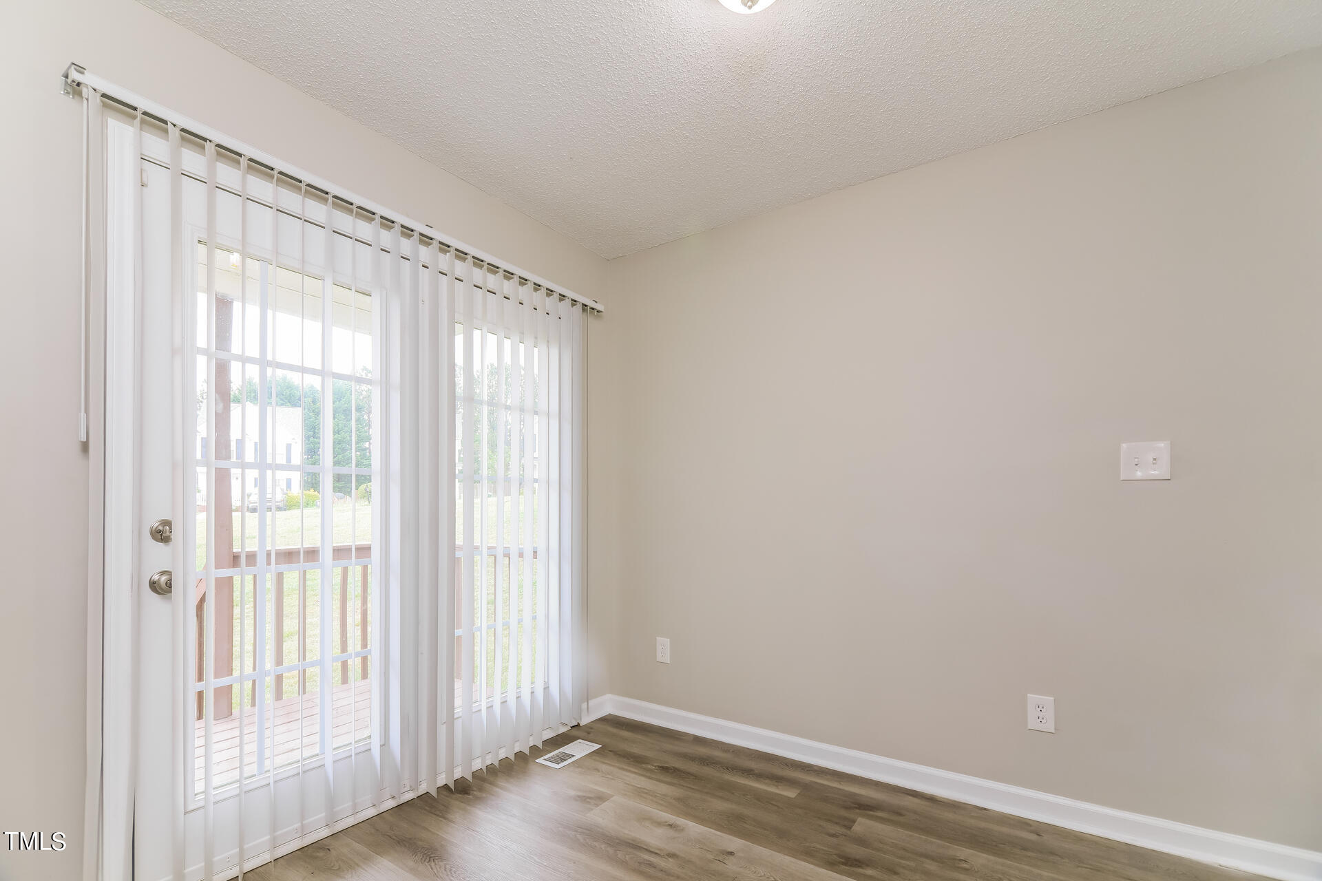4404 Windsock Lane Raleigh, NC 27616 - Photo 7 of 15 006-photo-dining-room-13707979