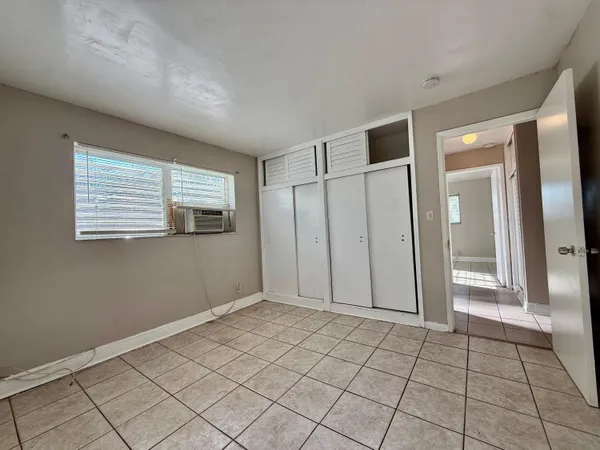 $1,600 | 1241 West River Drive, Unit 4, Margate, FL 33063