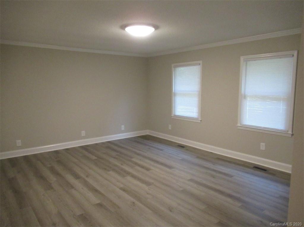 1003 Lithia Inn Road Lincolnton, NC 28092 - Photo 4 of 30 Gallery Image 4
