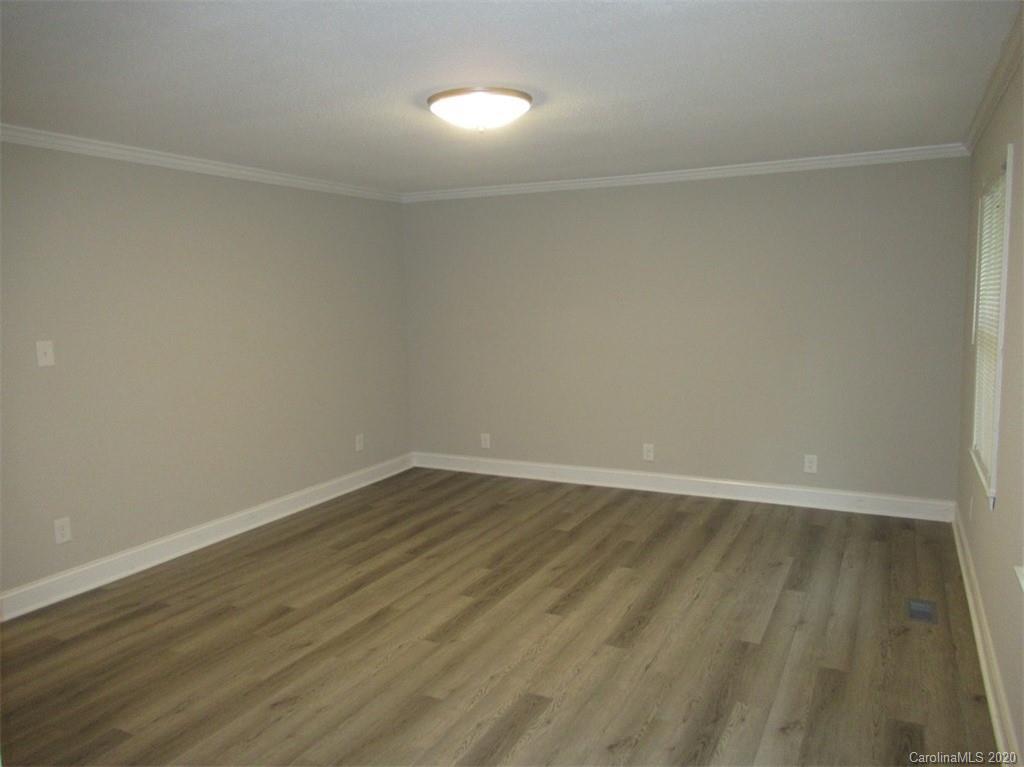 1003 Lithia Inn Road Lincolnton, NC 28092 - Photo 5 of 30 Gallery Image 5