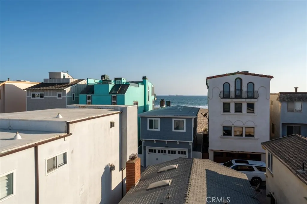 55 Surfside Avenue Surfside, CA 92649 - Photo 37 of 51