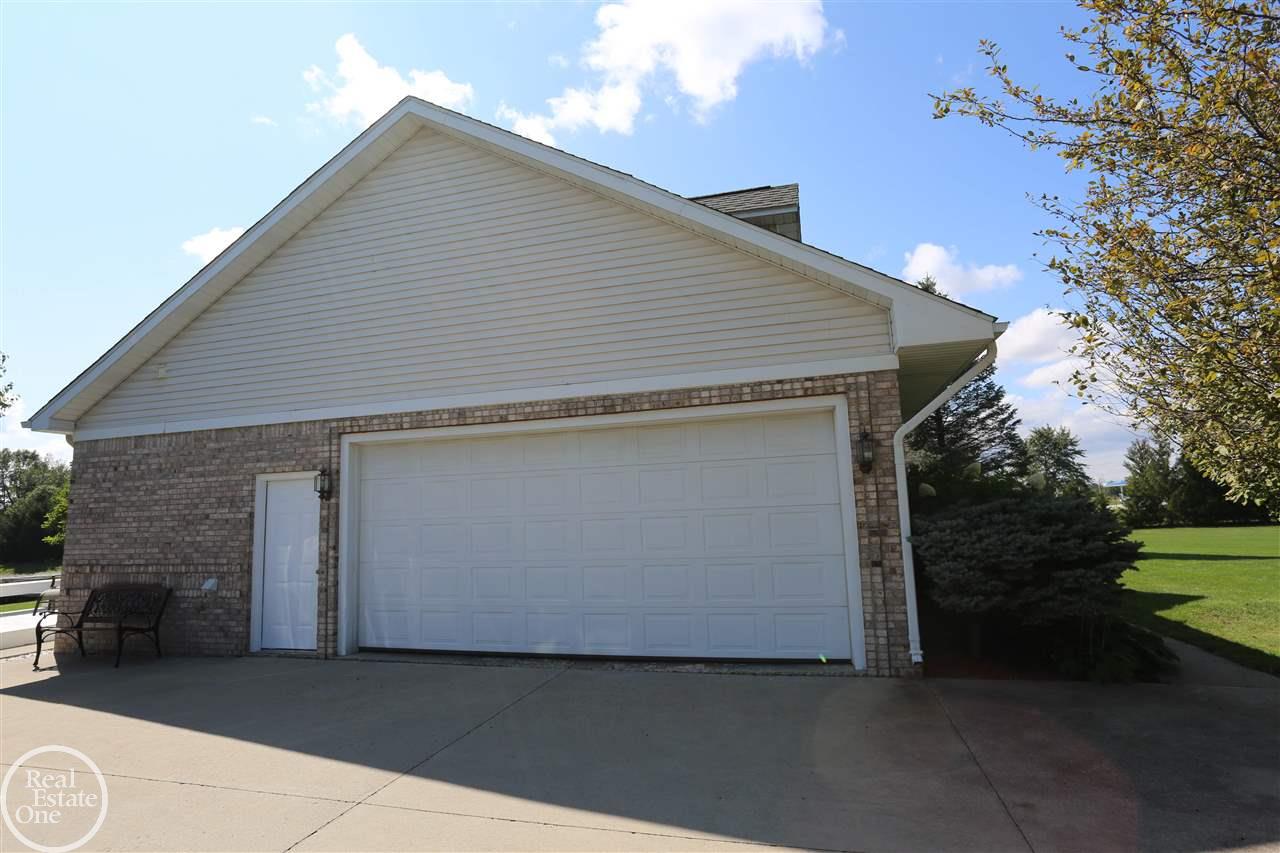 5955 Newman Road St. Clair, MI 48079 - Photo 45 of 48 31340027-45.JPG