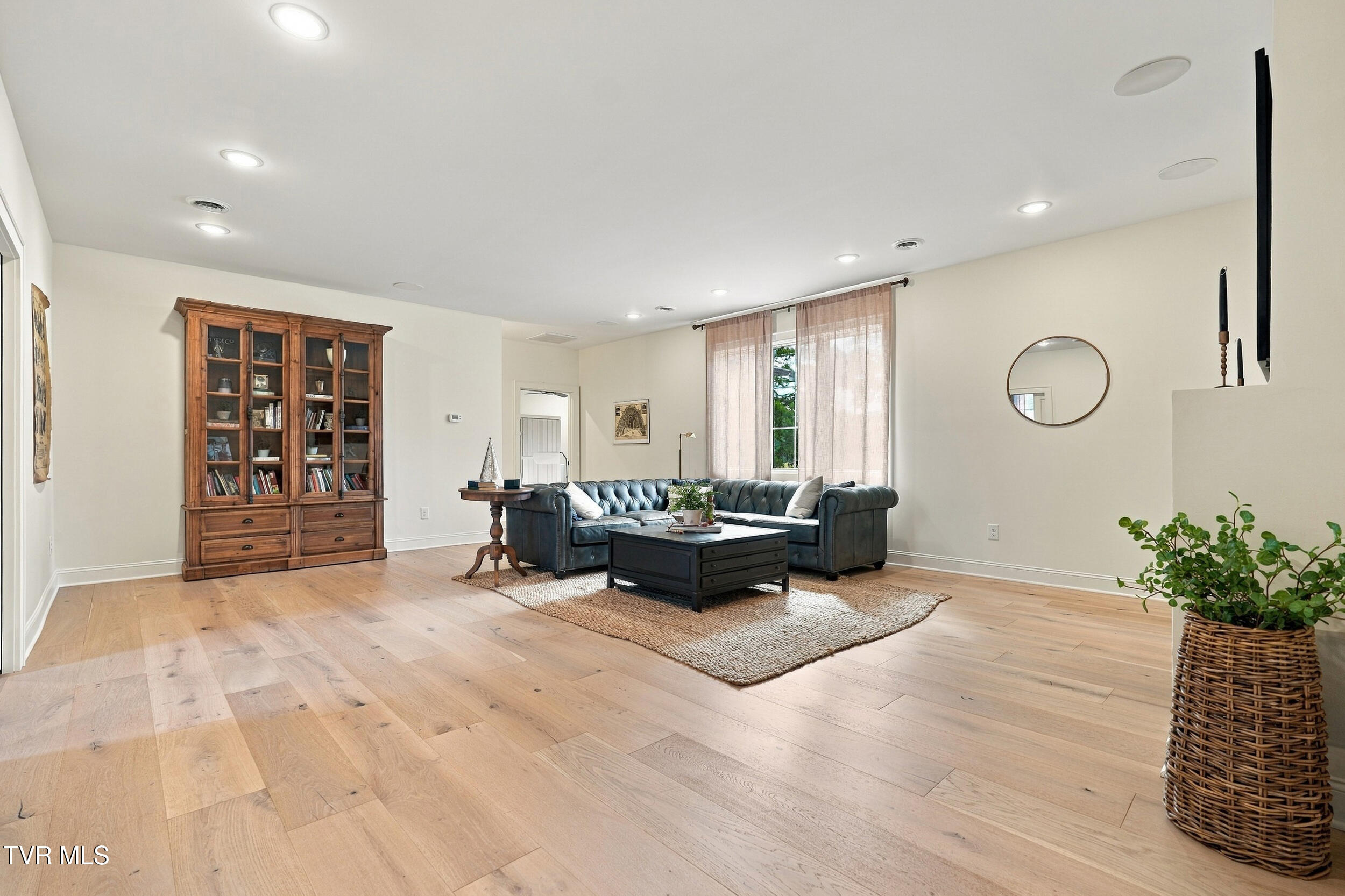 2333 Pendragon Road Kingsport, TN 37660 - Photo 35 of 71 39_2333 pendragon rd-39