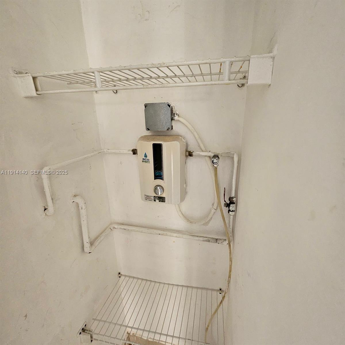 8330 Southwest 96th Place Miami, FL 33173 - Photo 12 of 28 a bathroom with a bathtub and shower