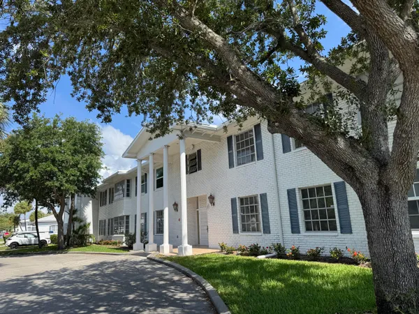 $1,450 | 2181 Northeast 67th Street, Unit 605, Fort Lauderdale, FL 33308