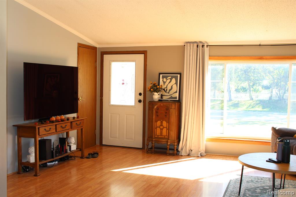 4182 Silver Lake Road Linden, MI 48451 - Photo 5 of 17