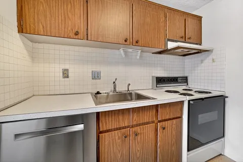 $369,900 | 64 Main Street, Unit 24B, Stoneham, MA 02180