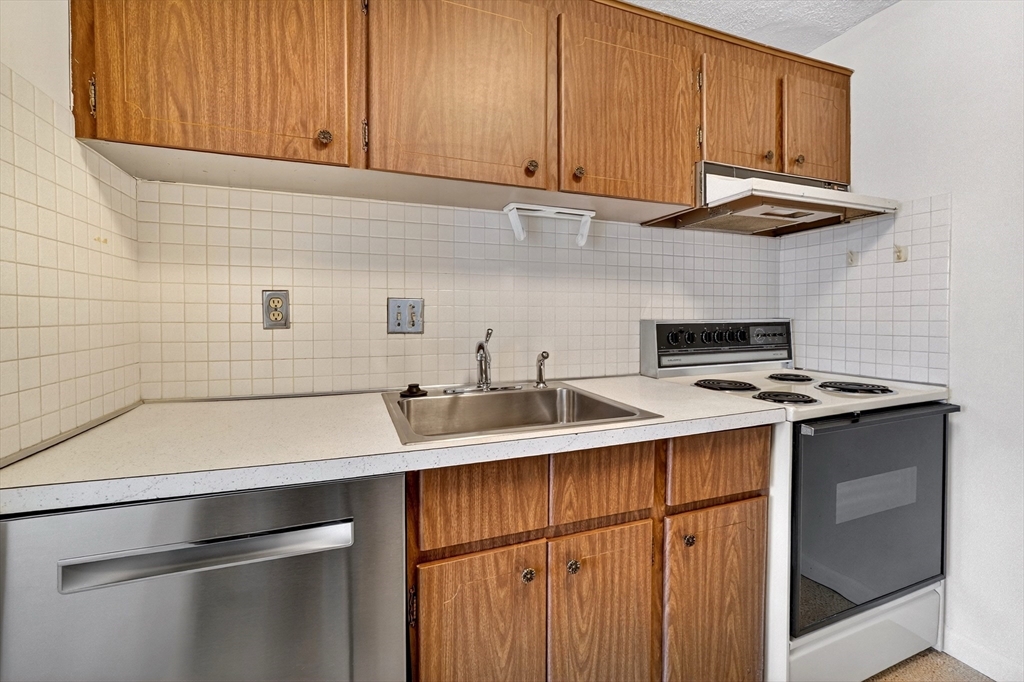 64 Main Street, Unit 24B Stoneham, MA 02180 - Photo 13 of 24